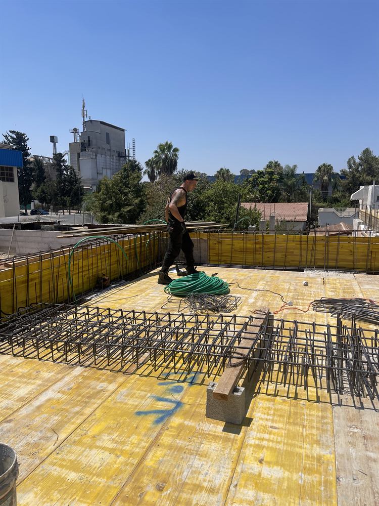 הכנת תשתית חשמל ביציקת רצפה, לפני שפיכת הבטון